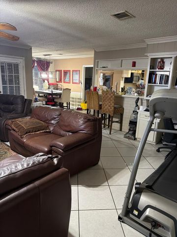 1126 Woodfield Lane, Houston, TX 77073