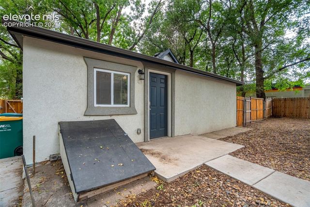 3032 W Pikes Peak Avenue, Colorado Springs, CO 80904