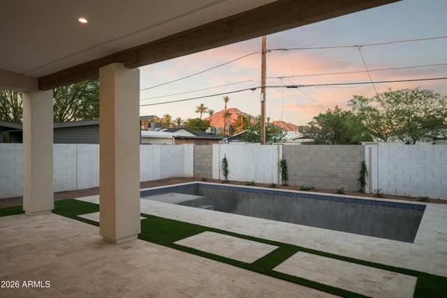 4237 N 41ST Place, Phoenix, AZ 85018