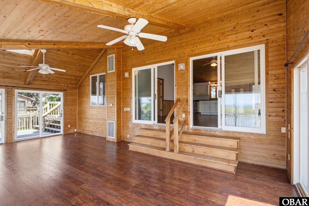 Image 14 of property listing at 3930 Ivy Lane, Kitty Hawk, NC 27949