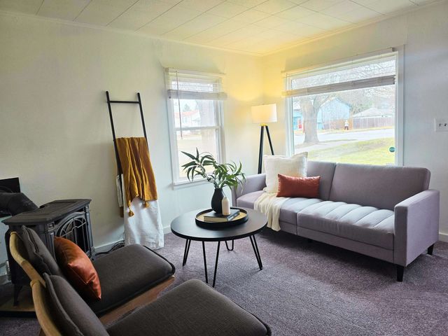 3927 E 26th Ave, Spokane, WA 99223