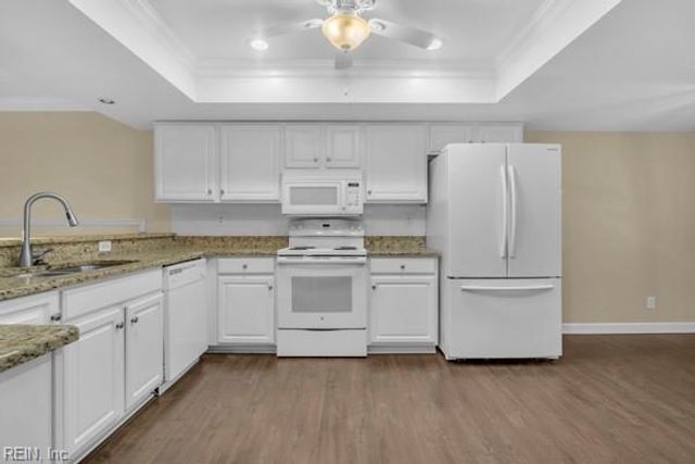 242 Genoa DR # 20, Hampton, VA 23664