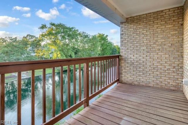 242 Genoa DR # 20, Hampton, VA 23664