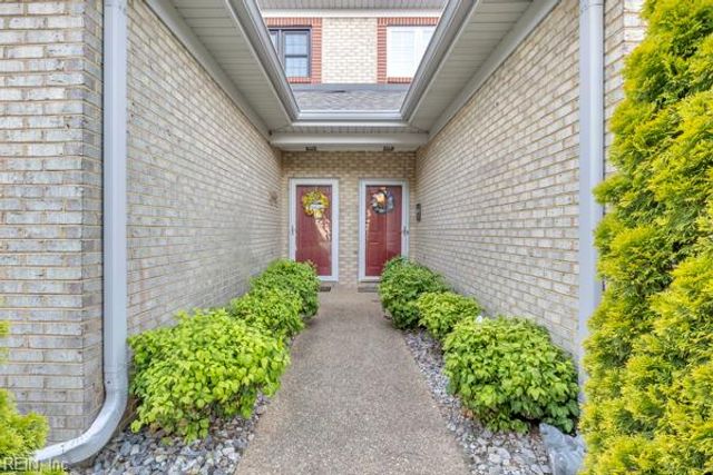 242 Genoa DR # 20, Hampton, VA 23664
