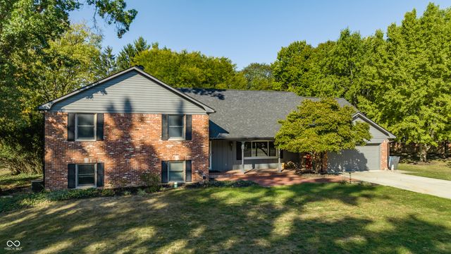 10726 Lakeview Drive, Carmel, IN 46033