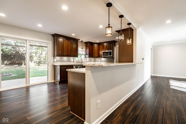 10726 Lakeview Drive, Carmel, IN 46033