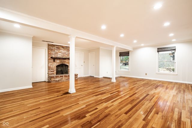 10726 Lakeview Drive, Carmel, IN 46033