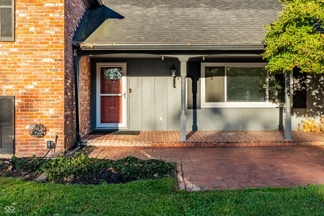 10726 Lakeview Drive, Carmel, IN 46033