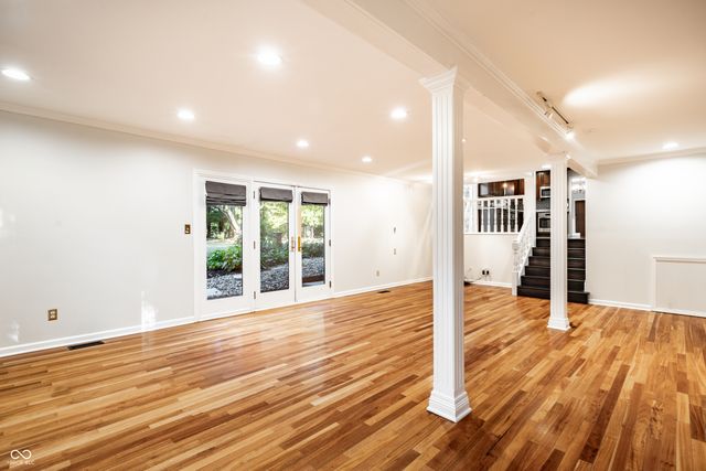 10726 Lakeview Drive, Carmel, IN 46033