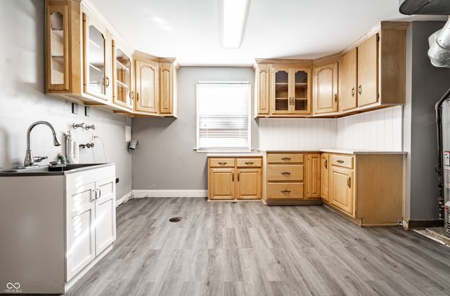 10726 Lakeview Drive, Carmel, IN 46033