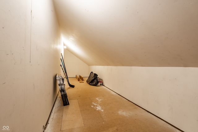 10726 Lakeview Drive, Carmel, IN 46033