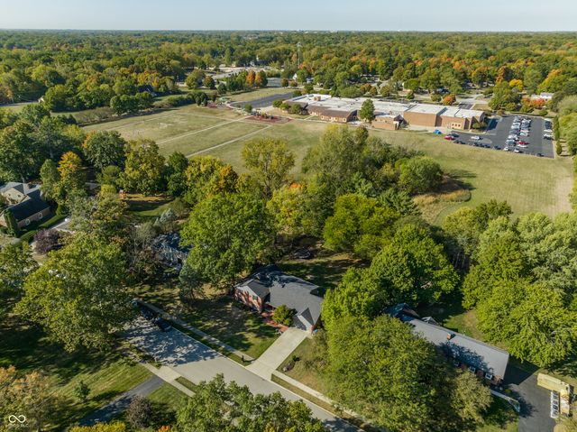 10726 Lakeview Drive, Carmel, IN 46033