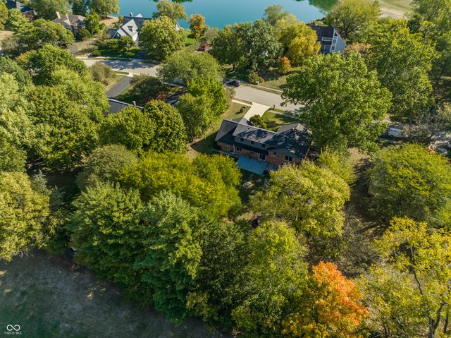 10726 Lakeview Drive, Carmel, IN 46033