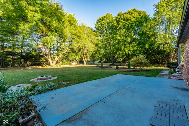 10726 Lakeview Drive, Carmel, IN 46033