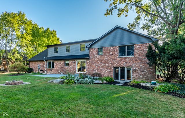10726 Lakeview Drive, Carmel, IN 46033