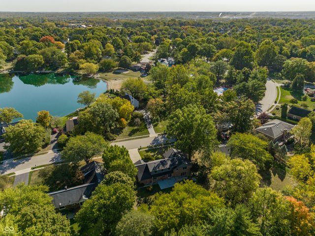 10726 Lakeview Drive, Carmel, IN 46033