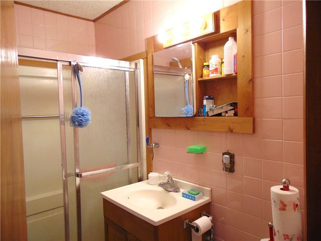 910 Lincoln Ave, Charleroi Boro, PA 15022