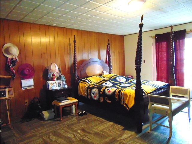 910 Lincoln Ave, Charleroi Boro, PA 15022