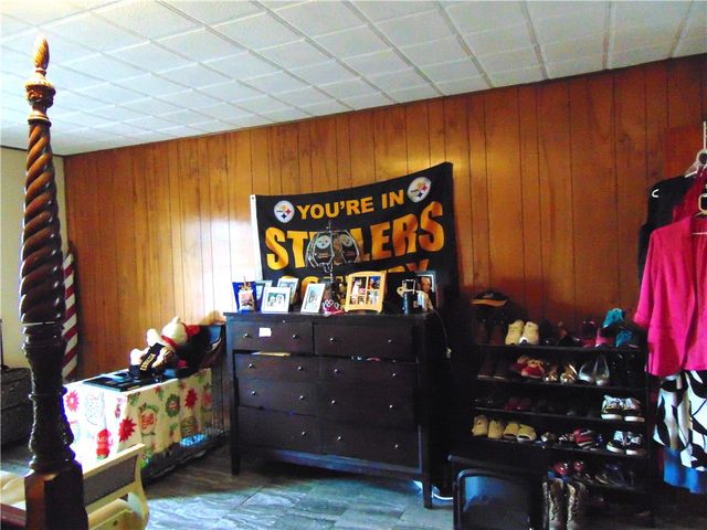 910 Lincoln Ave, Charleroi Boro, PA 15022