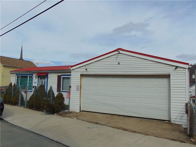 910 Lincoln Ave, Charleroi Boro, PA 15022