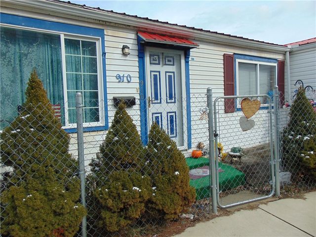 910 Lincoln Ave, Charleroi Boro, PA 15022
