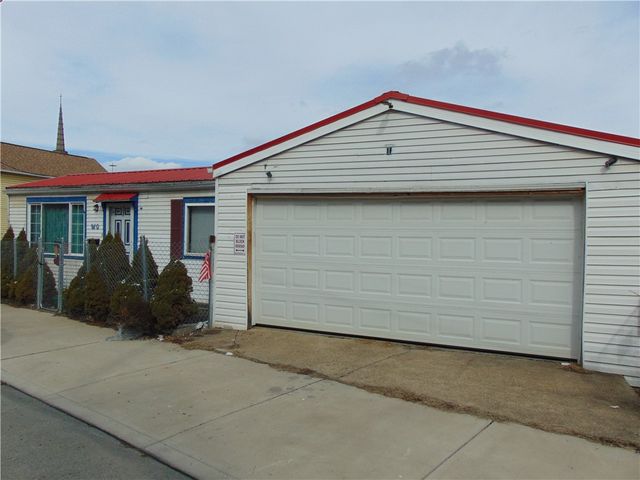 910 Lincoln Ave, Charleroi Boro, PA 15022