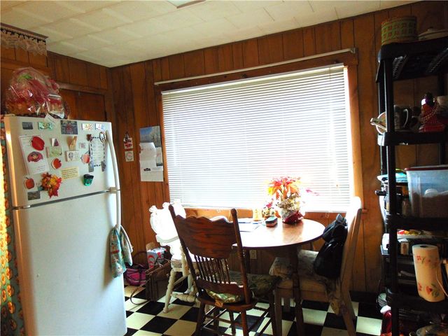 910 Lincoln Ave, Charleroi Boro, PA 15022