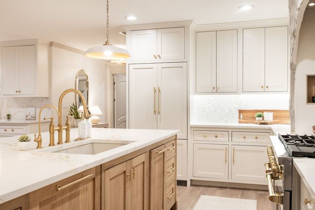 1475 E LAKEWOOD DR, Holladay, UT 84117