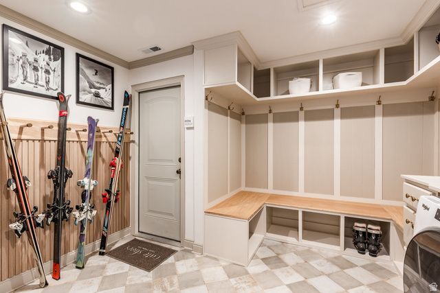 1475 E LAKEWOOD DR, Holladay, UT 84117