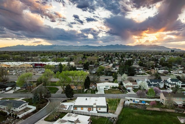 1475 E LAKEWOOD DR, Holladay, UT 84117