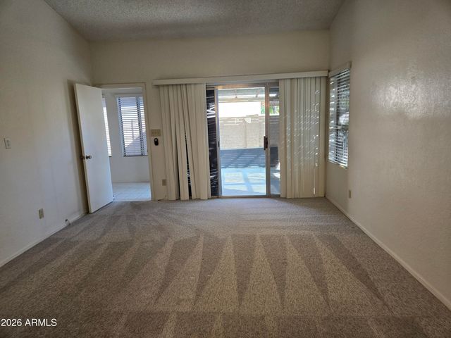 3033 E SIESTA Lane, Phoenix, AZ 85050