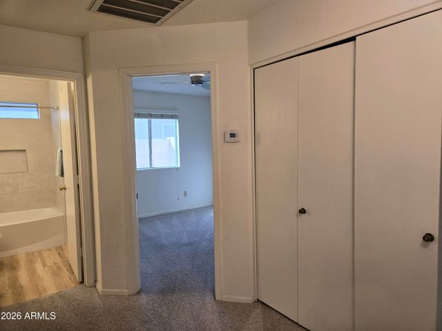 3033 E SIESTA Lane, Phoenix, AZ 85050