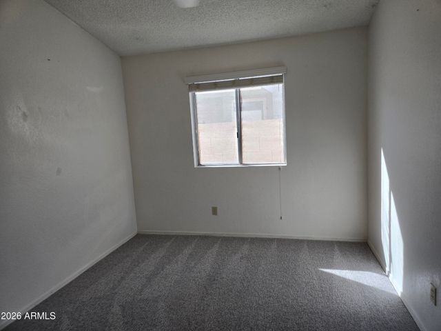 3033 E SIESTA Lane, Phoenix, AZ 85050