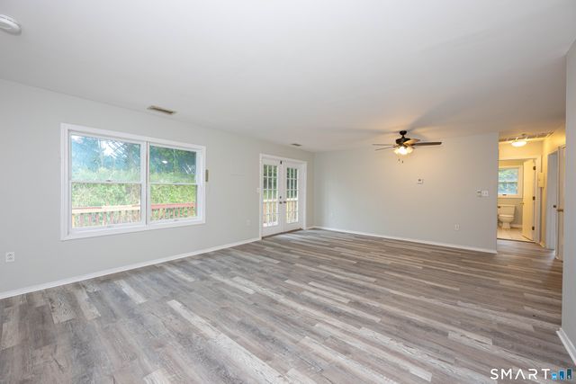 799 Foxon Road, East Haven, CT 06513