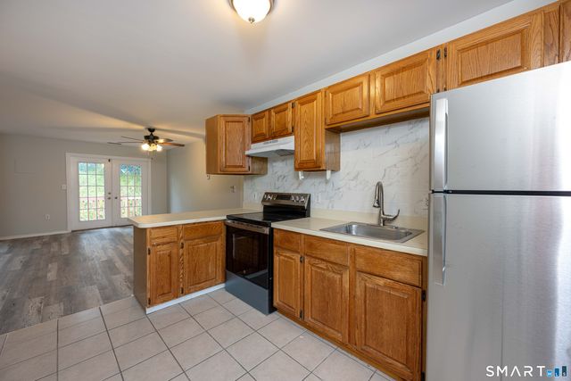 799 Foxon Road, East Haven, CT 06513