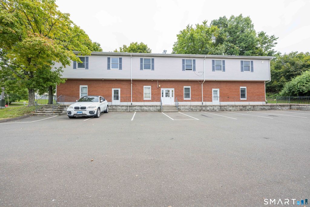 799 Foxon Road, East Haven, CT 06513