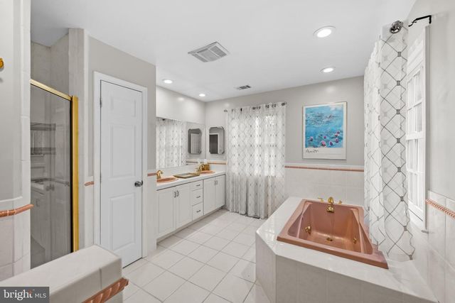 8217 BUCKSPARK LN W, Potomac, MD 20854