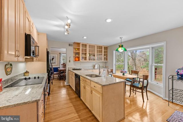 8217 BUCKSPARK LN W, Potomac, MD 20854