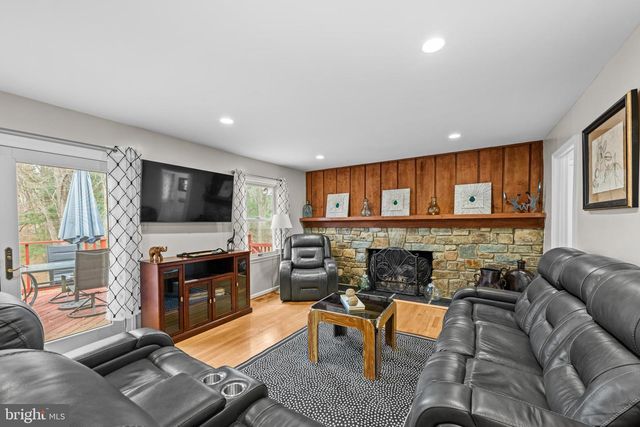 8217 BUCKSPARK LN W, Potomac, MD 20854