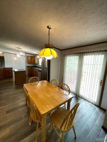 12441 Ladue Road, Creve Coeur, MO 63141