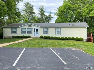 12441 Ladue Road, Creve Coeur, MO 63141
