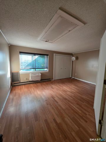 51 Brook Street 6C, Naugatuck, CT 06770