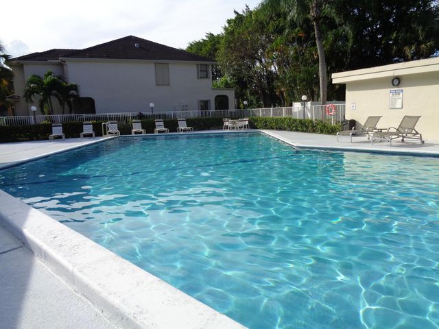 6328 W Longboat Ln Lane W 201, Boca Raton, FL 33433
