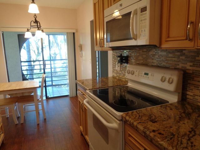 6328 W Longboat Ln Lane W 201, Boca Raton, FL 33433