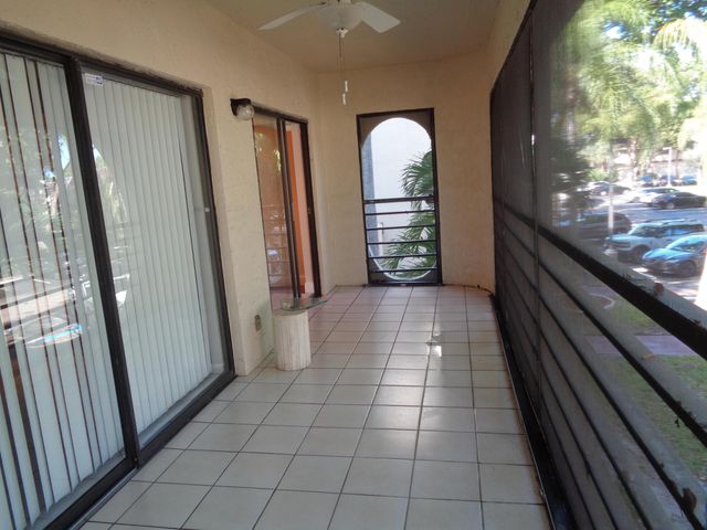 6328 W Longboat Ln Lane W 201, Boca Raton, FL 33433