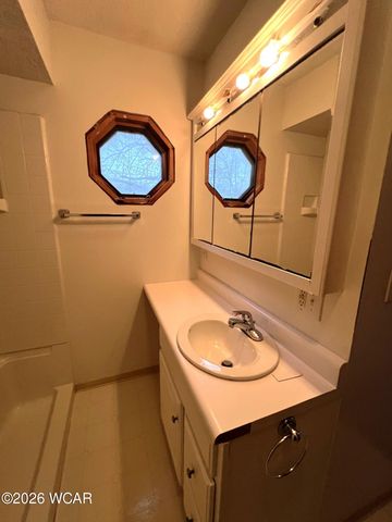 724 N Main Street, Ada, OH 45810