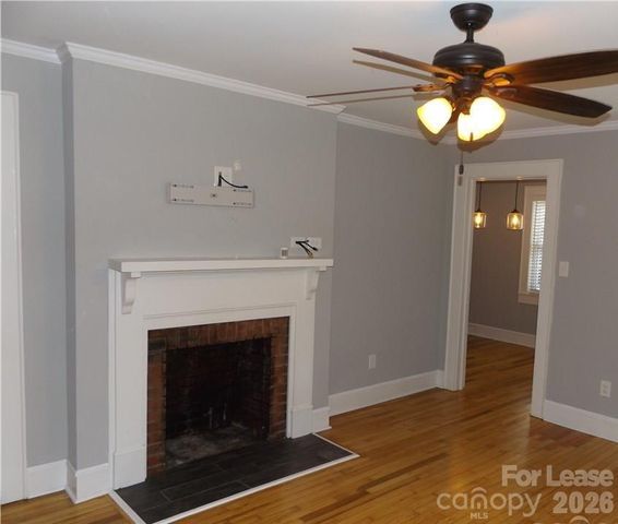 1024 8th Street NE, Hickory, NC 28601