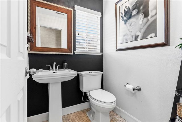 1765 Magnolia Dr, Yuba City, CA 95991
