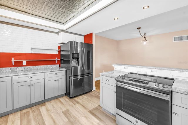 4455 DUHME ROAD 109, St Petersburg, FL 33708
