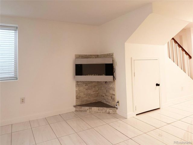3709 S Mission Pkwy, Aurora, CO 80013